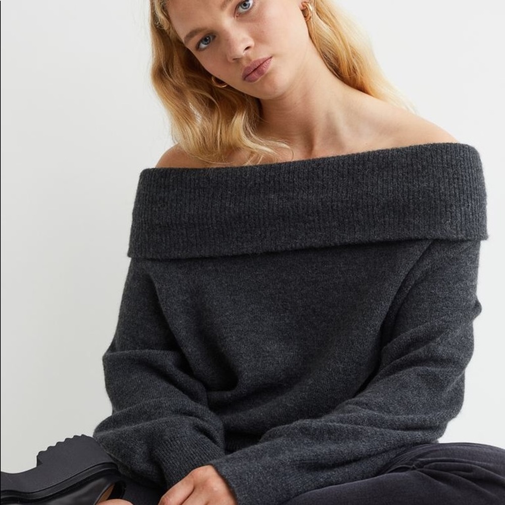 H&M off the shoulder sweater